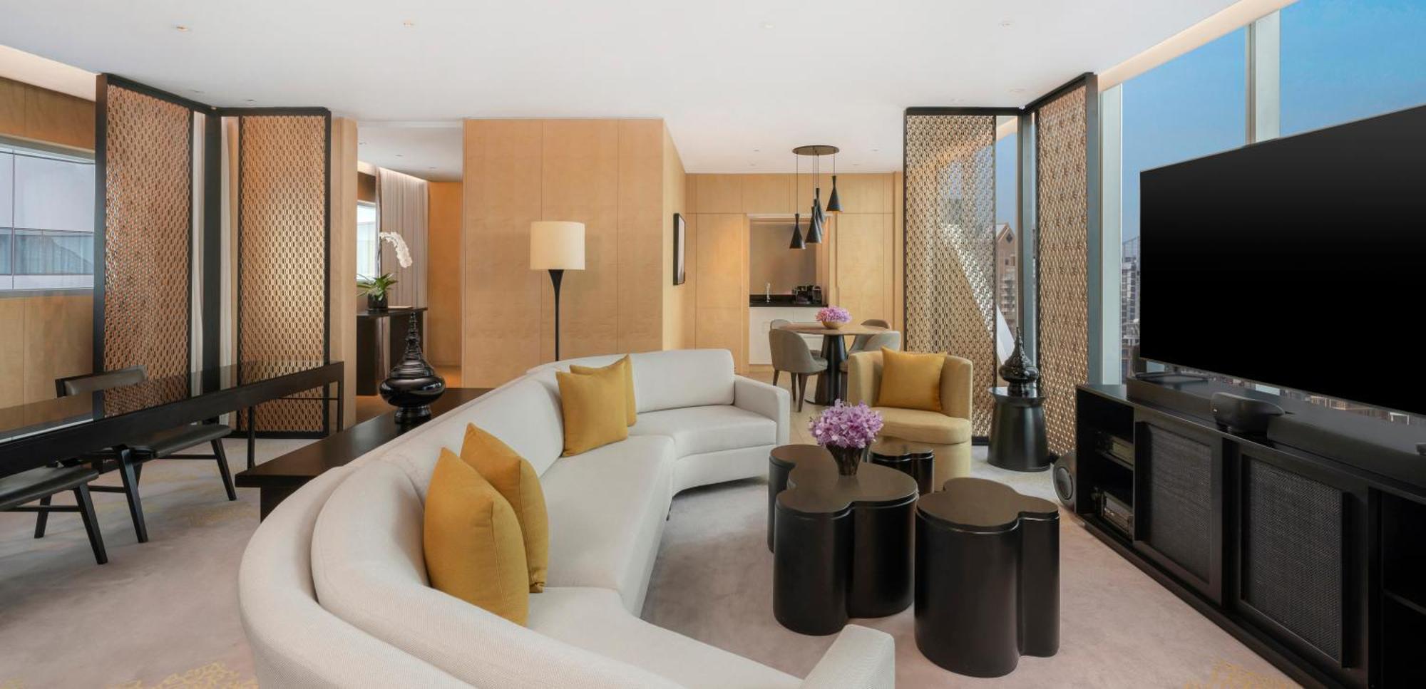 Diplomat Suite
