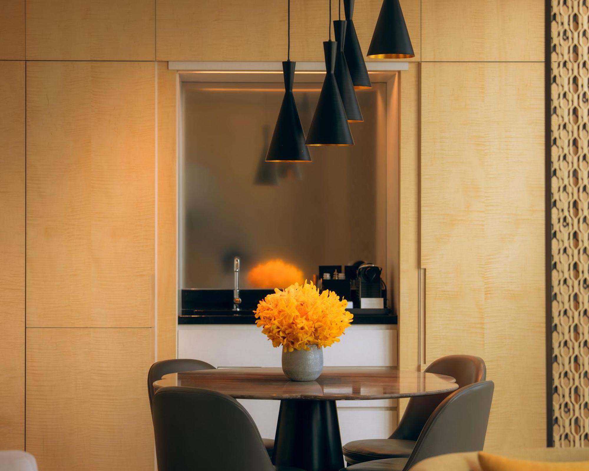 Diplomat Suite